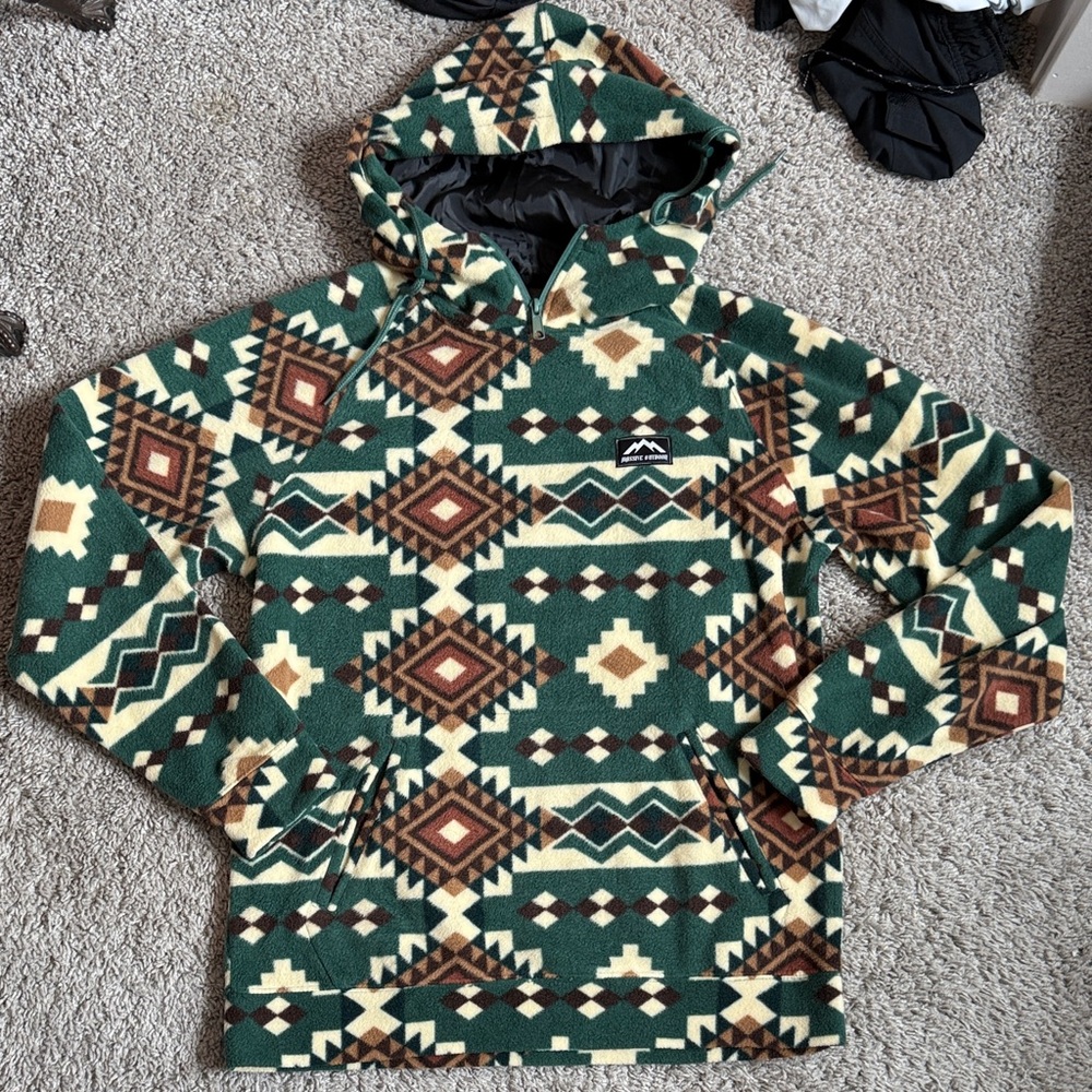 Massive Outdoor Geometric Fleece Pullover quarter zip with hood